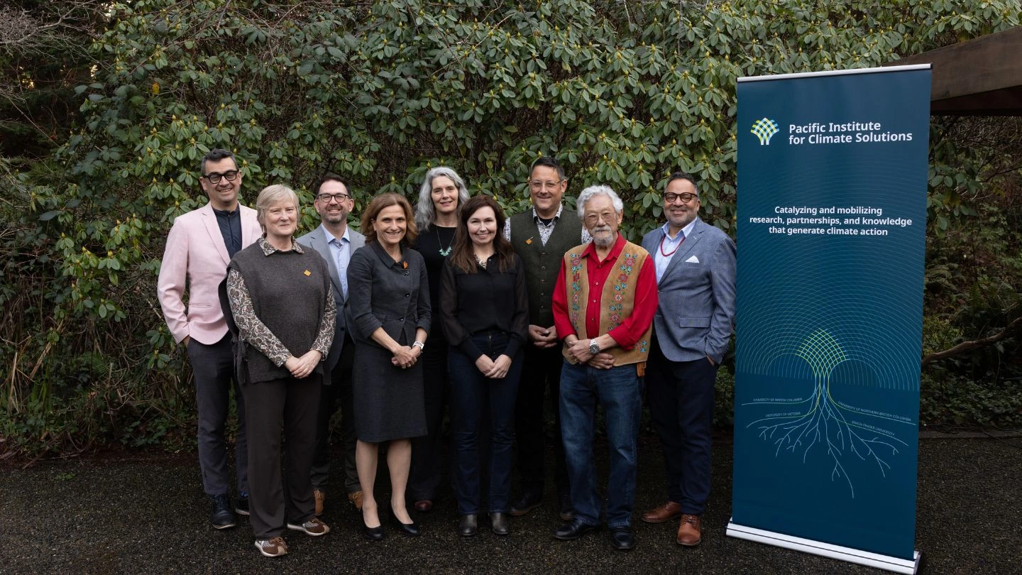 Climate action and research leaders at UVic enjoyed some time with Suzuki before the big event. L-R: AVP Research Fraser Hof; AVP Alumni and Development Jane Potentier; VP External Engagement Chris Horbachewski; Special Advisor, Climate Julia Baum; PICS Executive Director In Mauro; David Suzuki; DSF Executive Director Pierre Iachetti. 